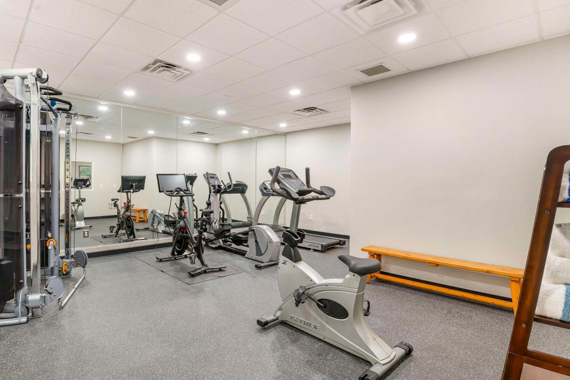 Zion Crossroads Best Western Plus Crossroads Inn & Suites מראה חיצוני תמונה